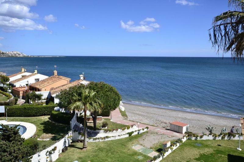 Apartamento Arena Beach Estepona Ngoại thất bức ảnh